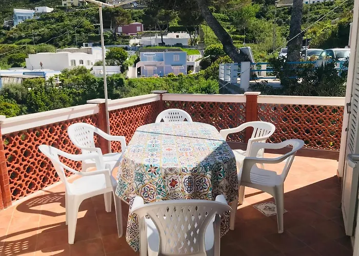 Cala Feola Immobilevante * Понца